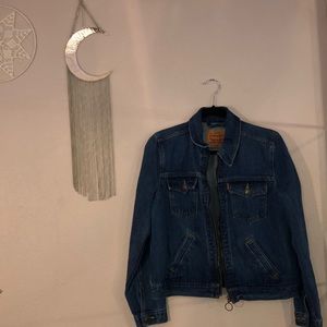 Levi’s denim jacket